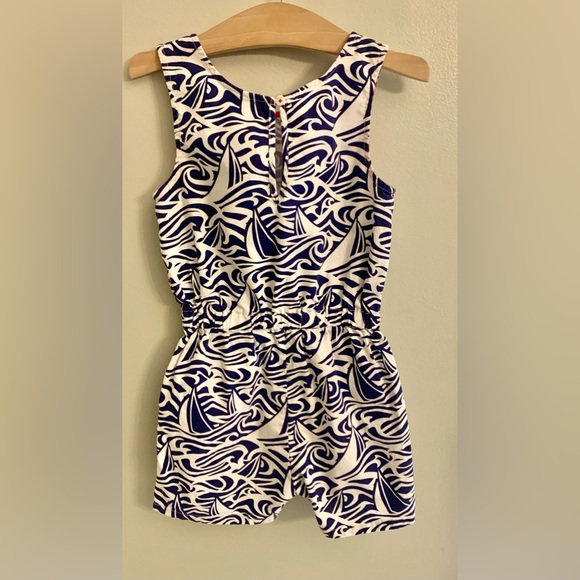 Vineyard Vines girl’s 5 S Romper blue white red EXCELLENT Summer Shorts NEW - Picture 2 of 5
